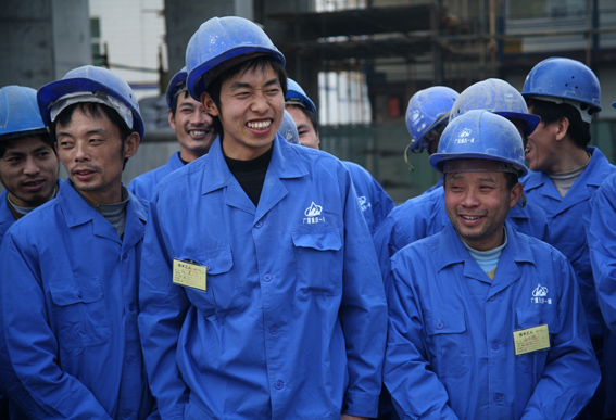 部分中西部城市出现用工荒：重庆官员挽留民工